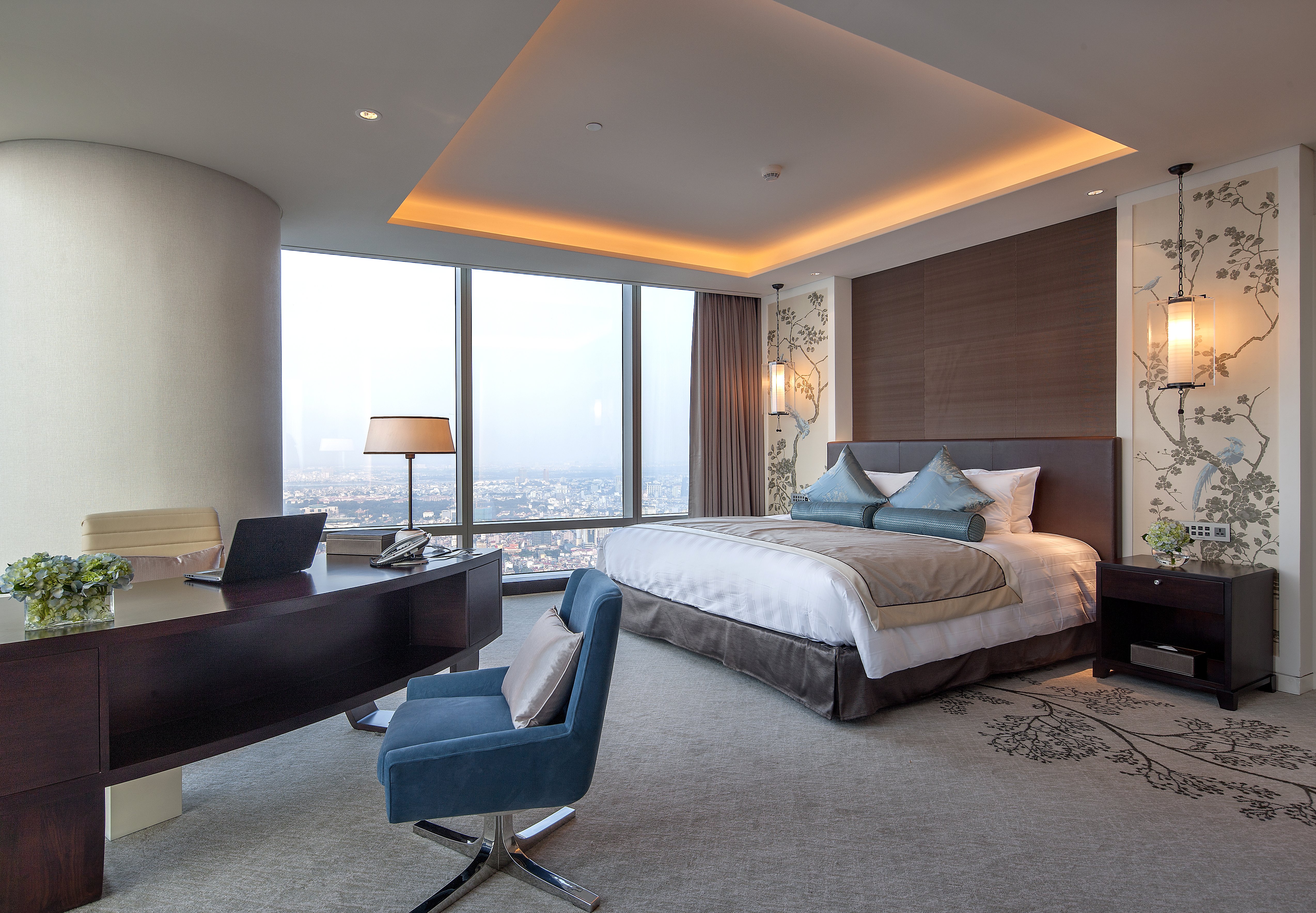 LOTTE HOTEL HANOI-guestroom-Deluxe Suite Bedroom.jpg