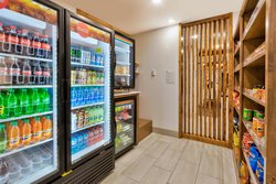  - Holiday Inn Express & Suites Milan - I-80 & I-90, Exit 118