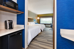  - Holiday Inn Express & Suites Milan - I-80 & I-90, Exit 118