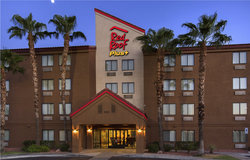  - Red Roof Plus+ Inn & Suites West Phoenix - I-10, Exit 137 & 139