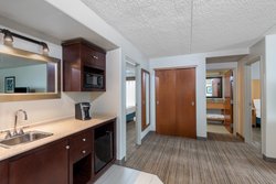  - Holiday Inn Express & Suites Wheat Ridge - I-70, Exit 267