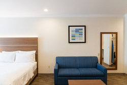  - Holiday Inn Express & Suites Davis - I-80, Exit 72