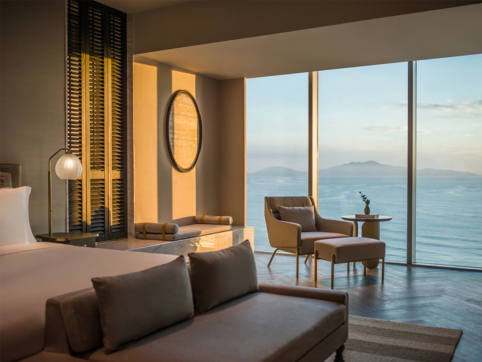 HOIANA RESIDENCES-guestroom-HHS EXECUTIVE OCEANVIEW SUITE.jpg