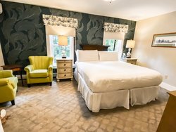  - Whitlock Inn Lenox