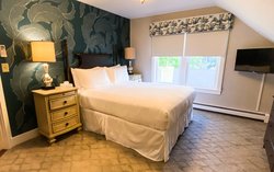  - Whitlock Inn Lenox