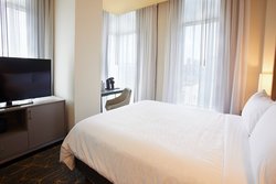  - Holiday Inn Downtown Louisville - I-65, Exit 136C