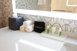  - Holiday Inn Downtown Louisville - I-65, Exit 136C