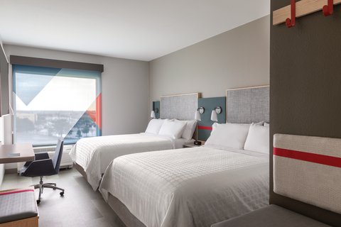 Queen Bed Guest Room