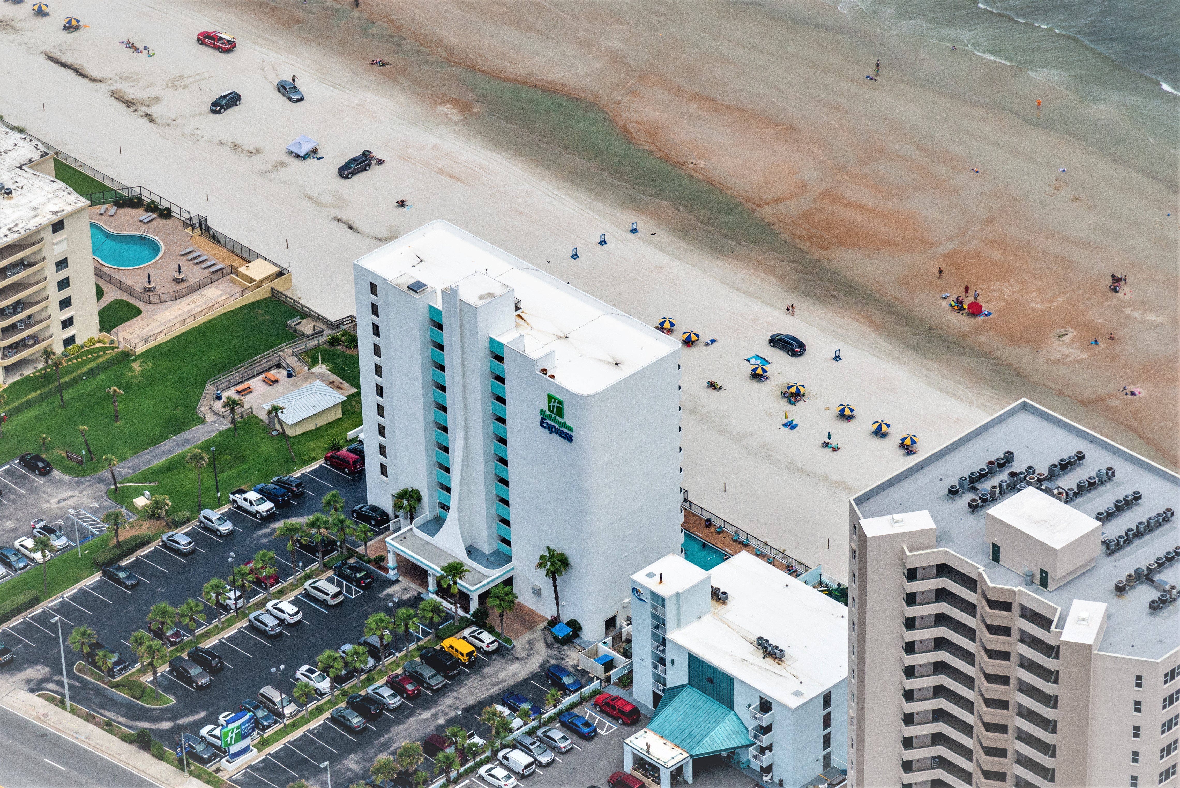 Enjoy our beachfront location with ocean views from all rooms!