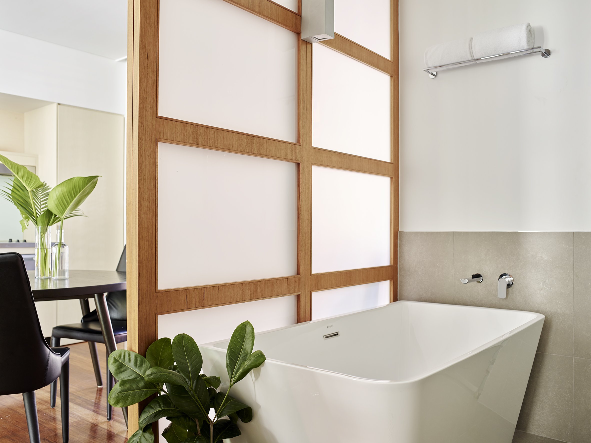 CRYSTALBROOK BYRON-guestroom-Rainforest Suite Bathroom.jpg