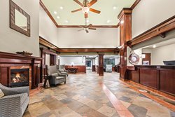  - Holiday Inn Express Gladstone