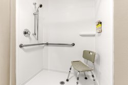  - Holiday Inn Express Gladstone