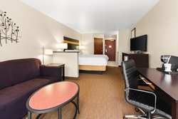  - Holiday Inn Express Gladstone