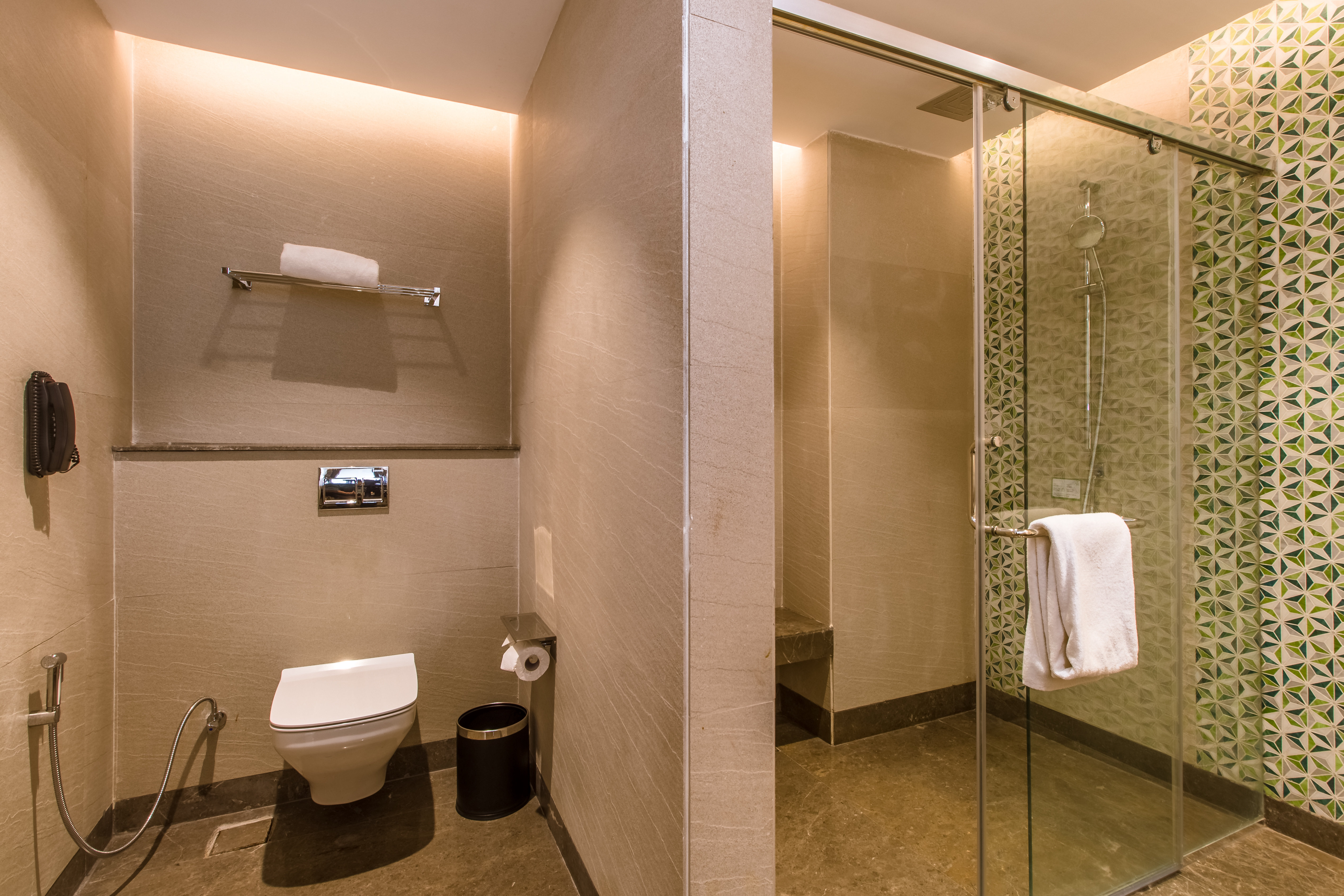 HOLIDAY INN ZIRAKPUR BY IHG-guestroom-Bathroom Amenities.jpg