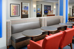  - Holiday Inn Express & Suites Tullahoma