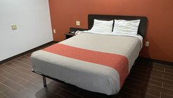  - Relax Inn Franklin - I-65, Exit 90