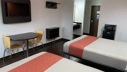  - Relax Inn Franklin - I-65, Exit 90