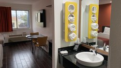  - Relax Inn Franklin - I-65, Exit 90