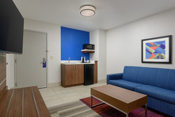  - Holiday Inn Express & Suites Tullahoma