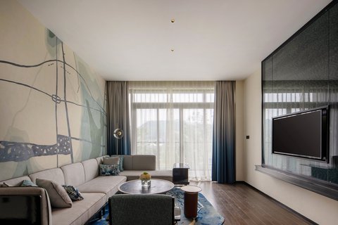 HOTEL INDIGO GARDEN EXPO - Photo 34