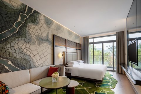 HOTEL INDIGO GARDEN EXPO - Photo 31