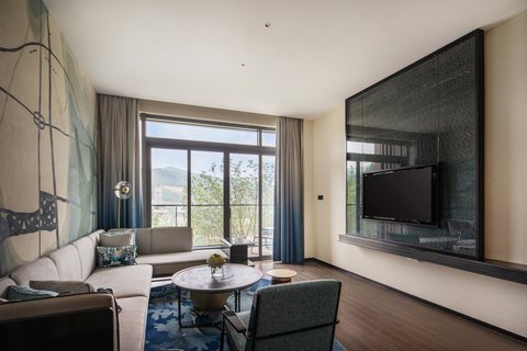 HOTEL INDIGO GARDEN EXPO - Photo 30