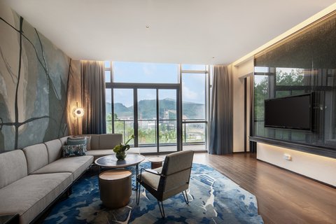 HOTEL INDIGO GARDEN EXPO - Photo 38