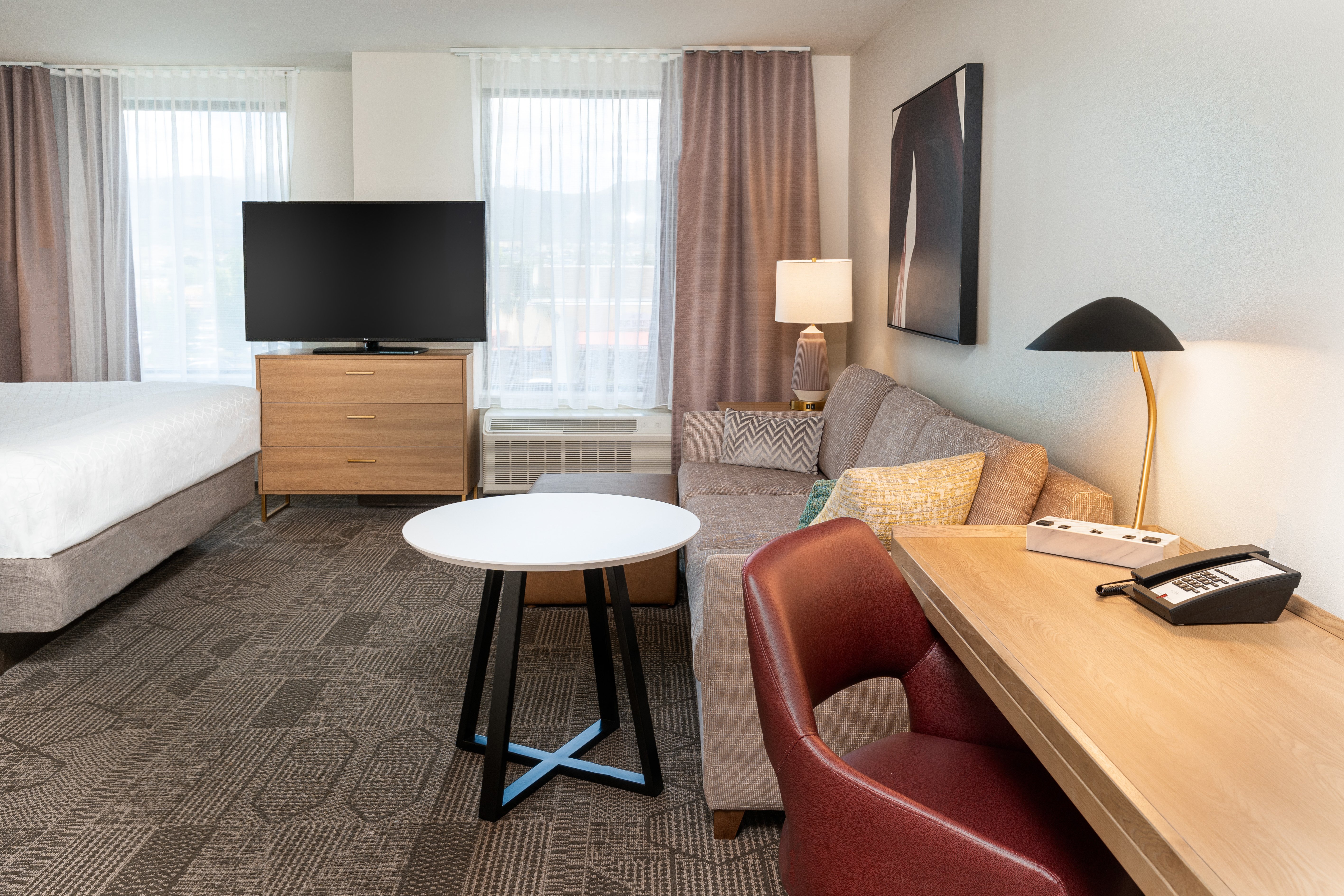STAYBRIDGE STES TEMECULA WINE COUNT-guestroom-Guest Room.jpg
