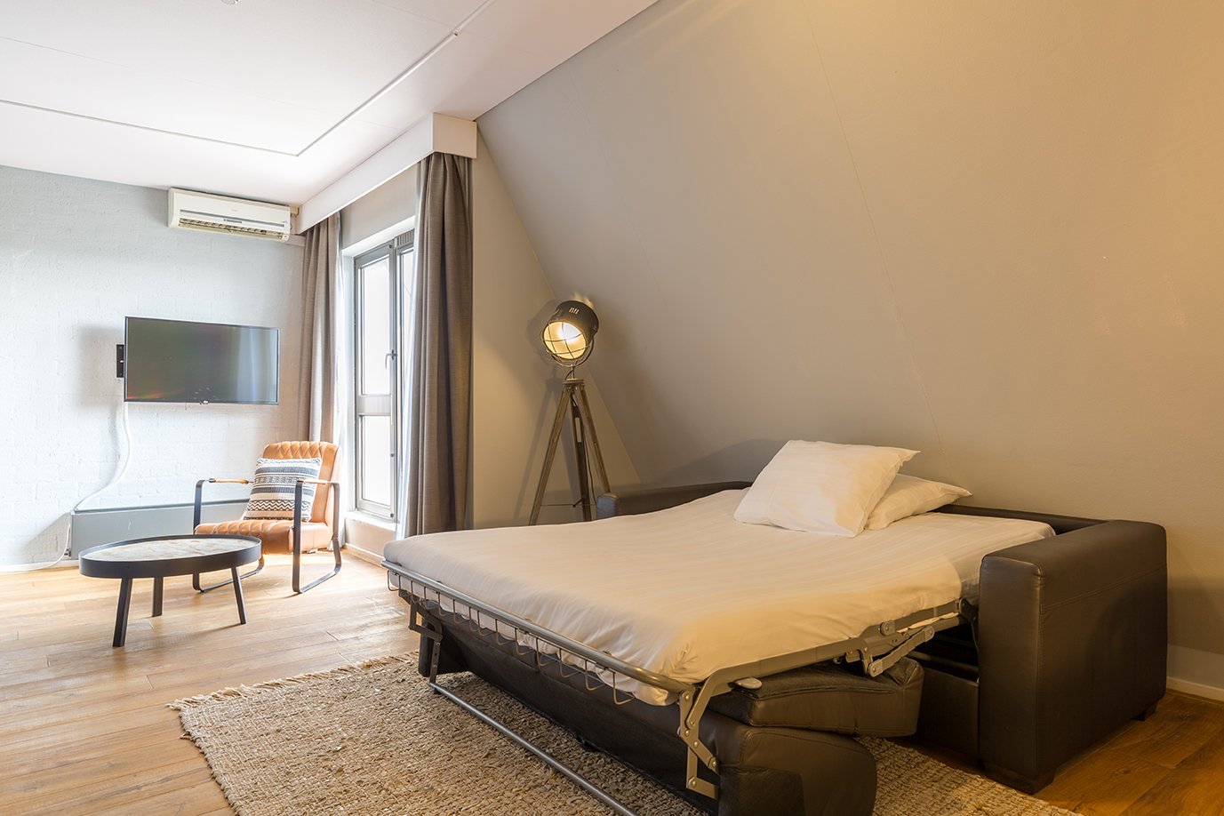 LEONARDO HOTEL LELYSTAD CITY-guestroom-Leonardo Hotel Lelystad Suite.jpg