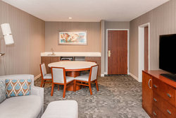  - Courtyard by Marriott Hotel Bloomington