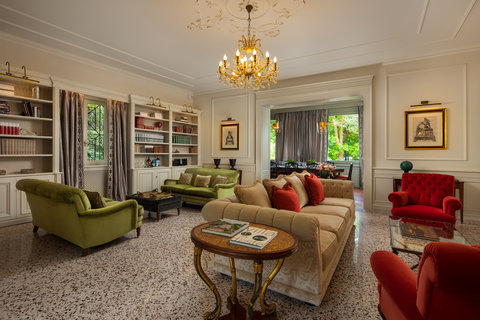 Villa Garrovo Sitting Room