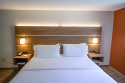  - Holiday Inn Express & Suites Lincoln