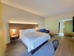  - Holiday Inn Express Edgewood - I-95, Exit 77