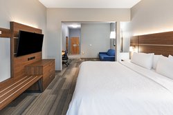  - Holiday Inn Express & Suites Hutto