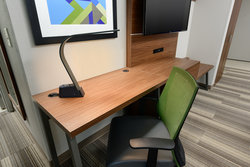  - Holiday Inn Express & Suites Tullahoma