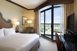  - Omni Hotel Austin - I-35, Exit 234B
