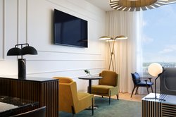  - Omni Hotel Austin - I-35, Exit 234B