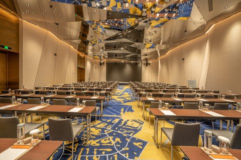 HOTEL INDIGO GARDEN EXPO - Photo 3