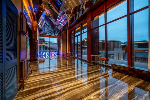 HOTEL INDIGO GARDEN EXPO - Photo 8