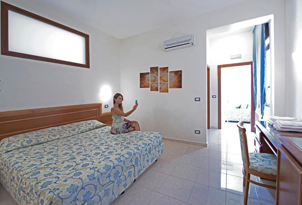 HOTEL TERME FORLENZA-guestroom-GUEST ROOM.jpg