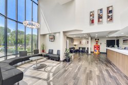  - Anaheim Desert Inn & Suites - I-5, Exit 110