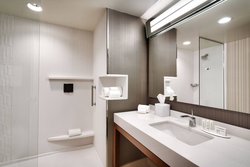  - Courtyard by Marriott Hotel Downtown Duluth