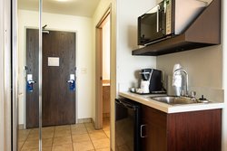  - Holiday Inn Express & Suites Evanston - I-80, Exit 3