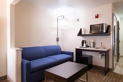  - Holiday Inn Express & Suites Evanston - I-80, Exit 3