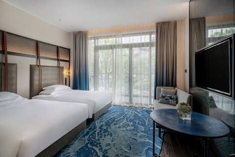 HOTEL INDIGO GARDEN EXPO - Photo 35