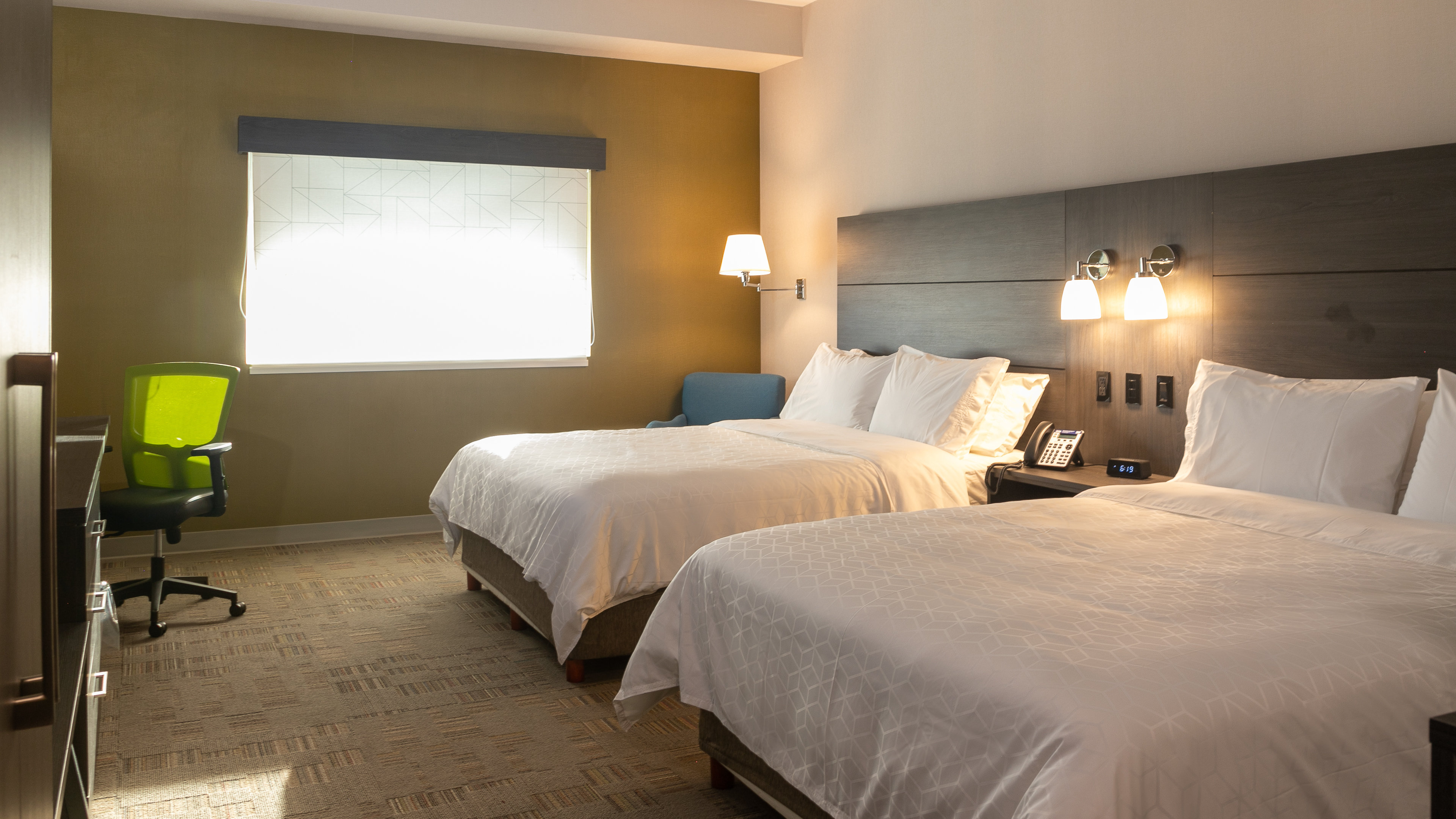 HOLIDAY INN EXP STES OTAY BY IHG-guestroom-Guest Room.jpg