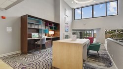  - Holiday Inn Crystal Lake