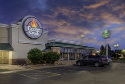  - Holiday Inn & Suites Rothschild - I-39, Exit 185