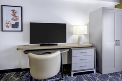  - Holiday Inn & Suites Rothschild - I-39, Exit 185