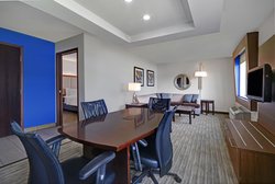  - Holiday Inn Express Marshall